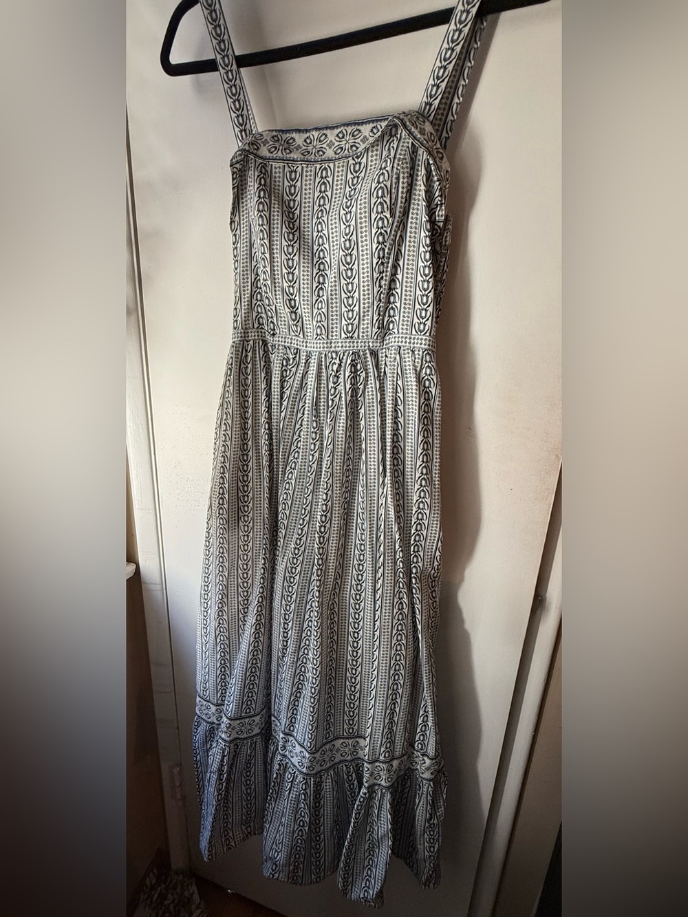 Max Studio Black and White Striped Pattern Maxi Dress